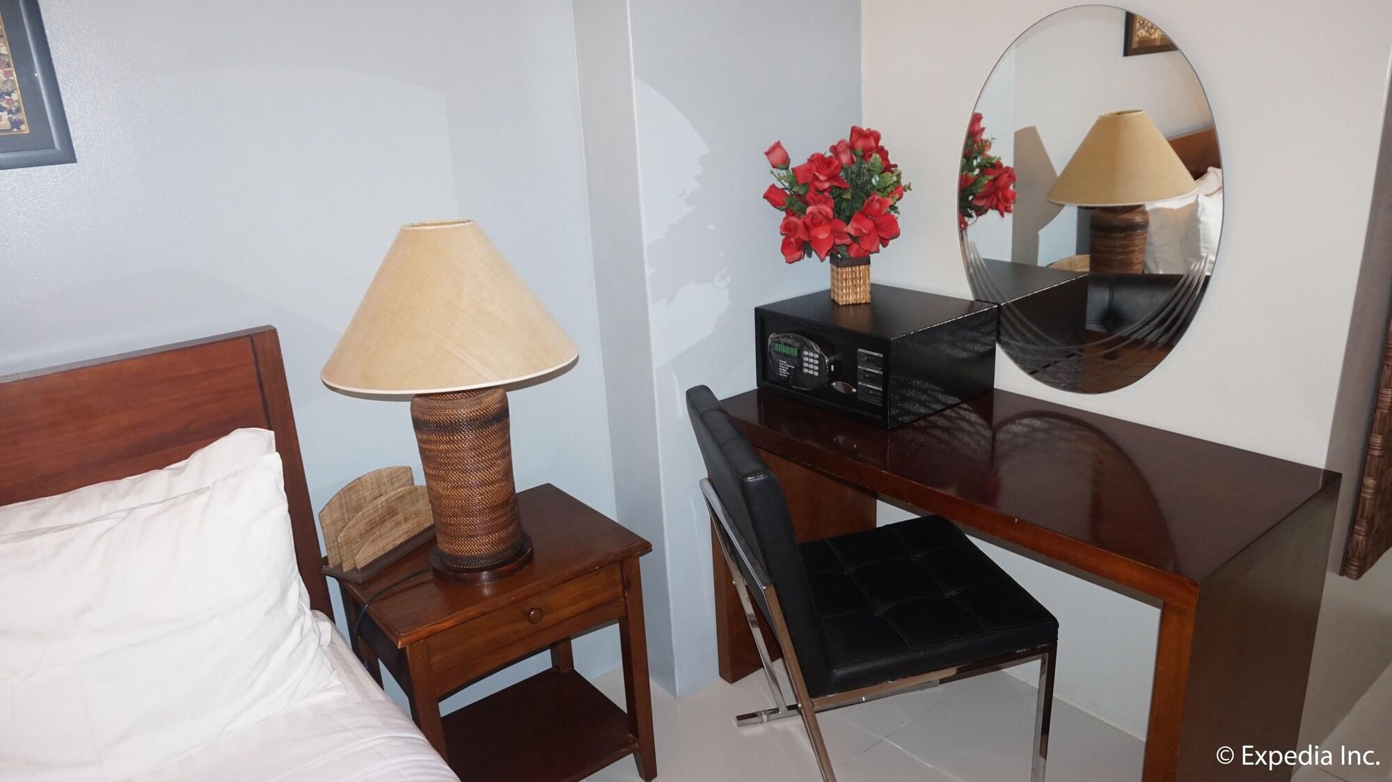Pacific Park Hotel Quezon City Exterior photo