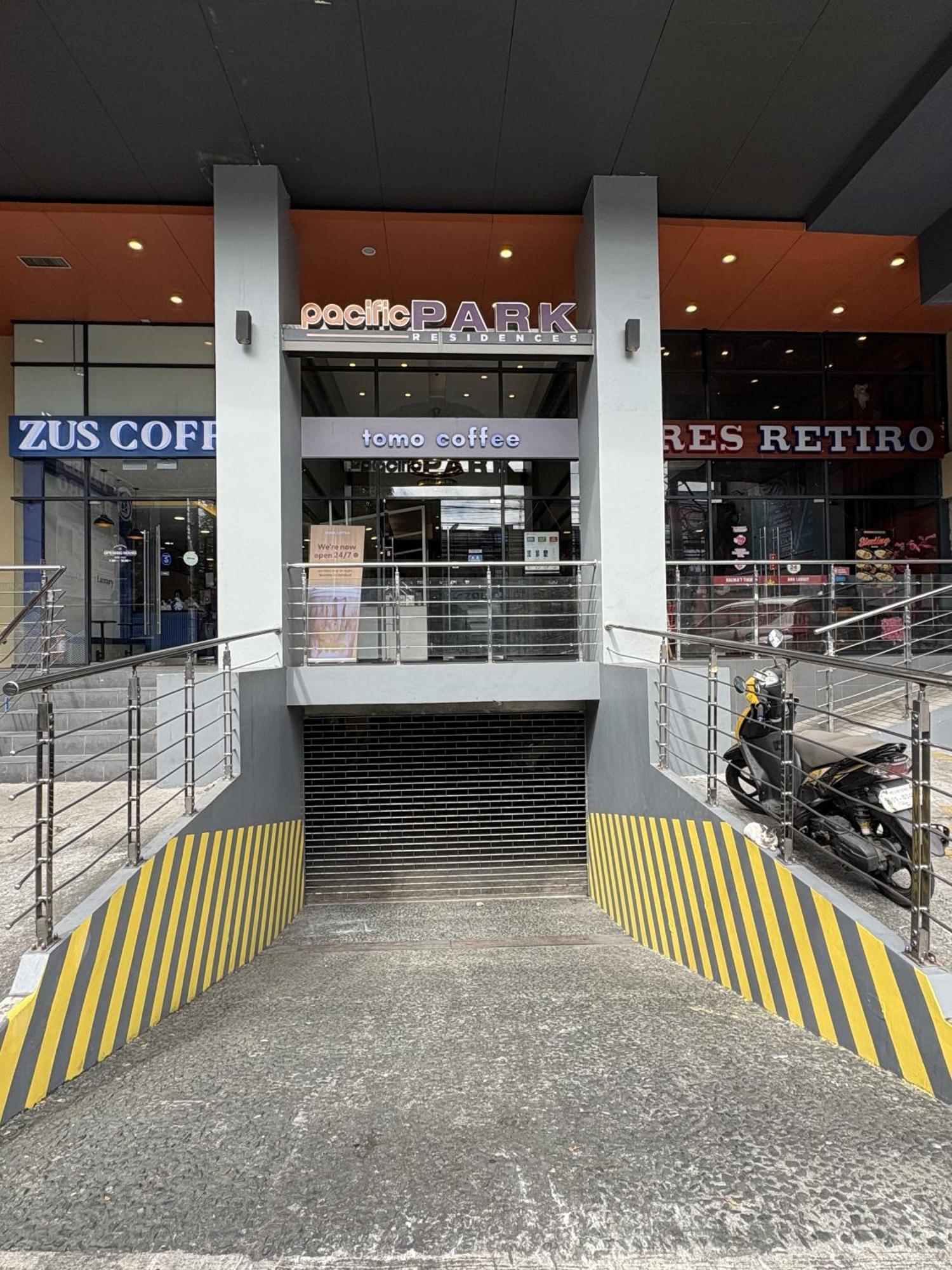 Pacific Park Hotel Quezon City Exterior photo